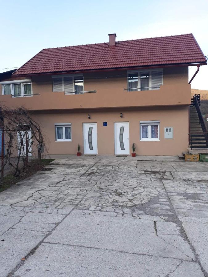 Apartmán Tri Srece Ogulin Exteriér fotografie